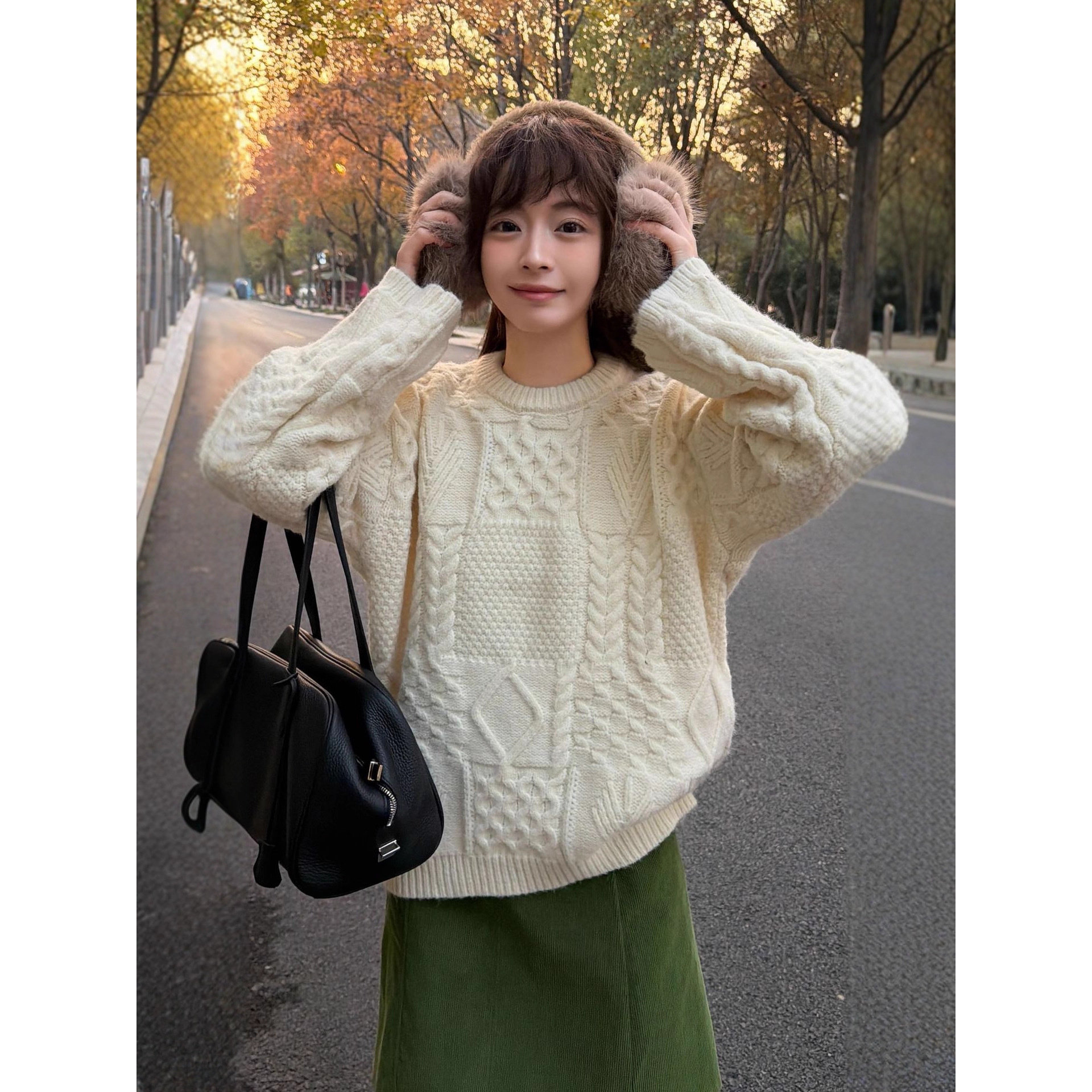 园园美衣级感圆领麻花针织毛衣女秋冬季宽松慵懒风加厚针织上衣女