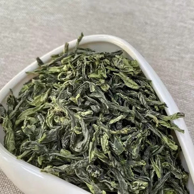 闭眼入，栗香，茶汤甜润，2026年纯手工内山土种六安瓜片，铁盒装