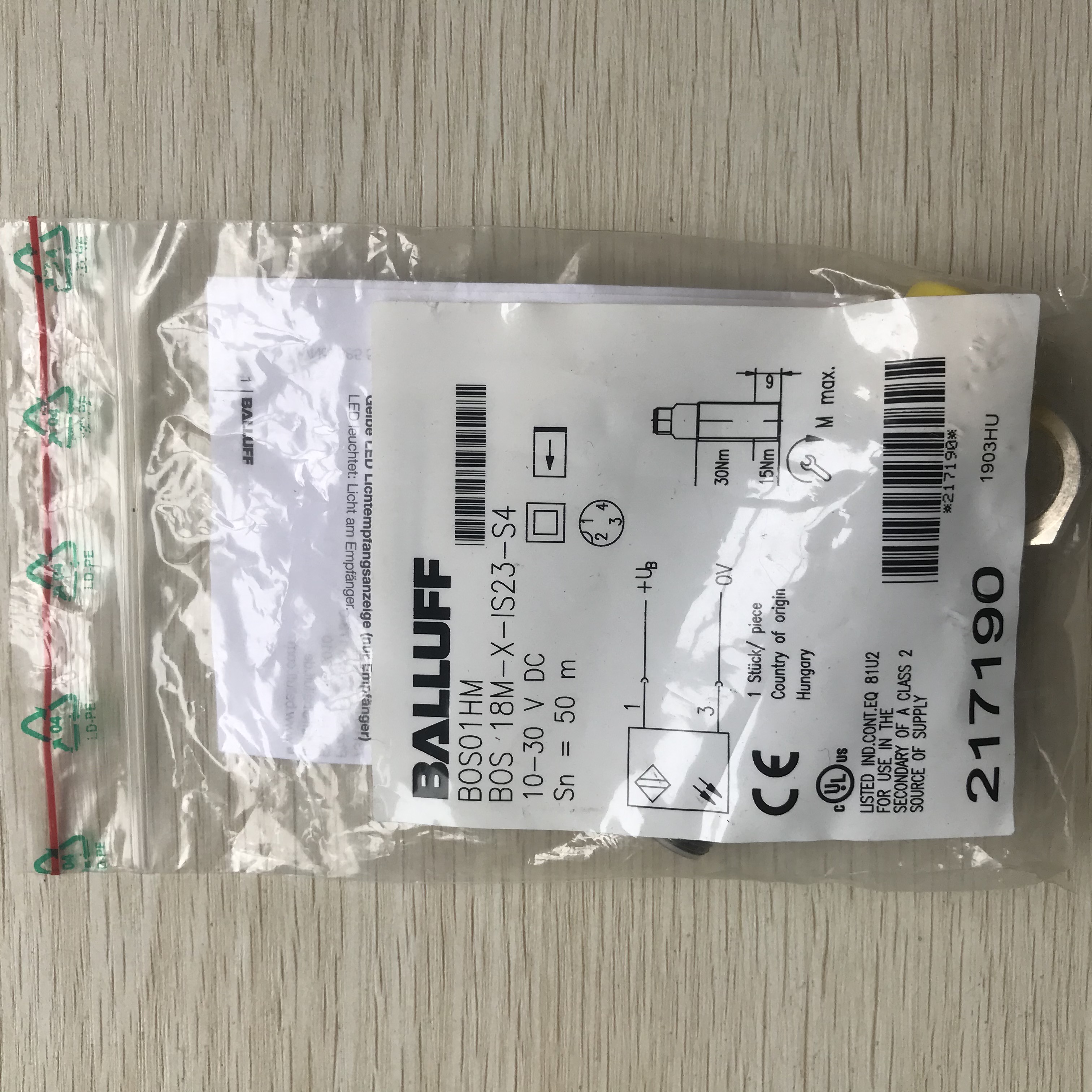 BOS01HM BOS 18M-X-IS23-S4 现货促销 全新原装 巴鲁夫 实物照片