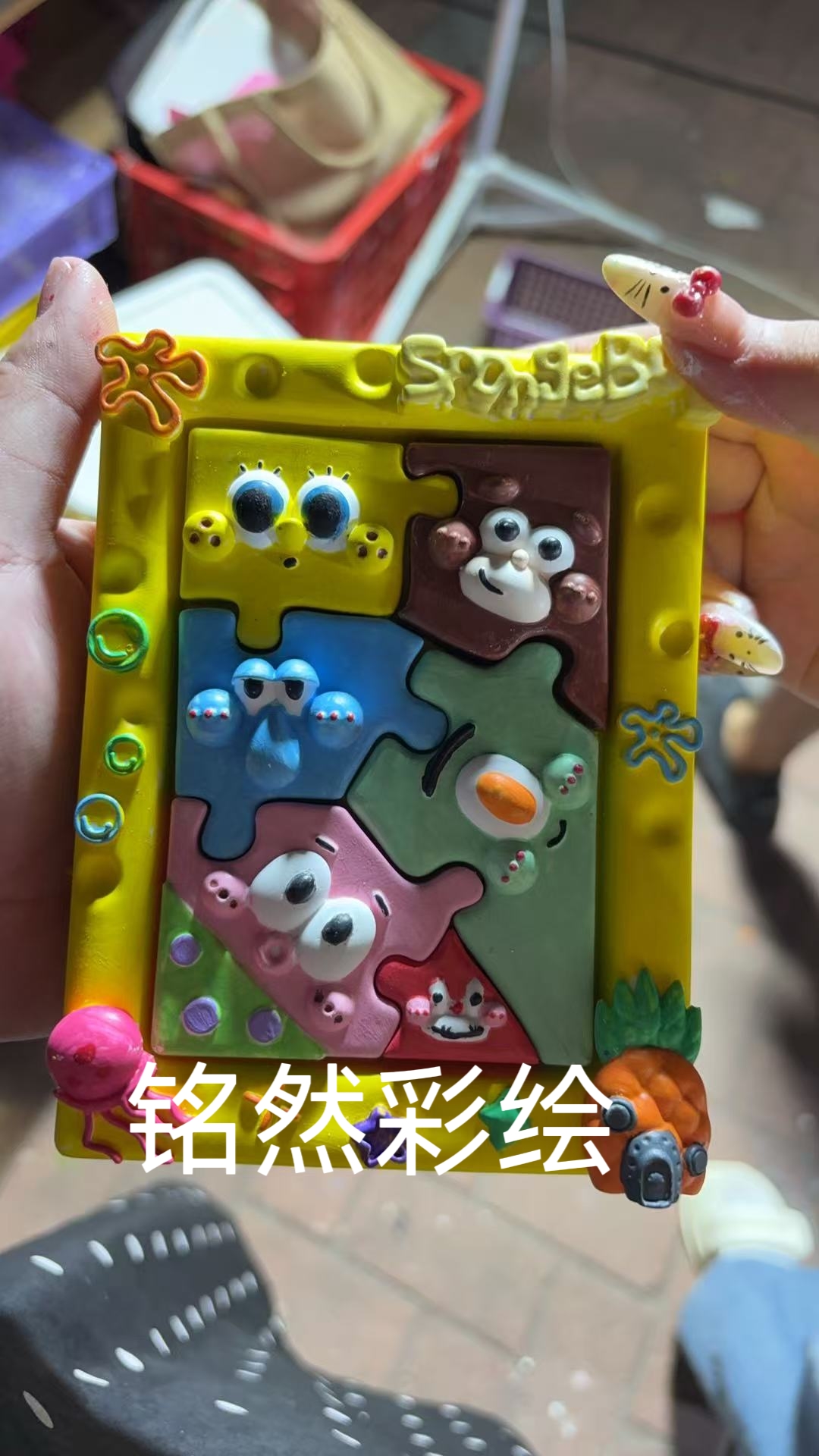 海绵宝宝小新拼图香薰石膏娃娃白胚涂鸦儿童创意手工DIY涂色