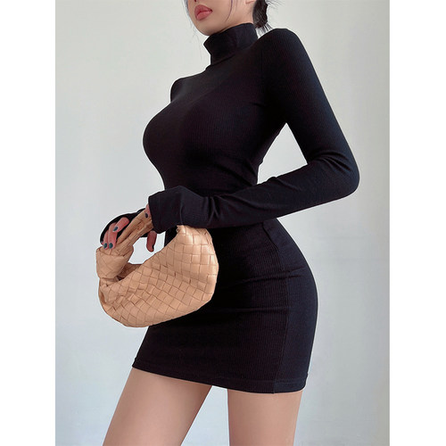 liviahome显身材高领螺纹包臀裙