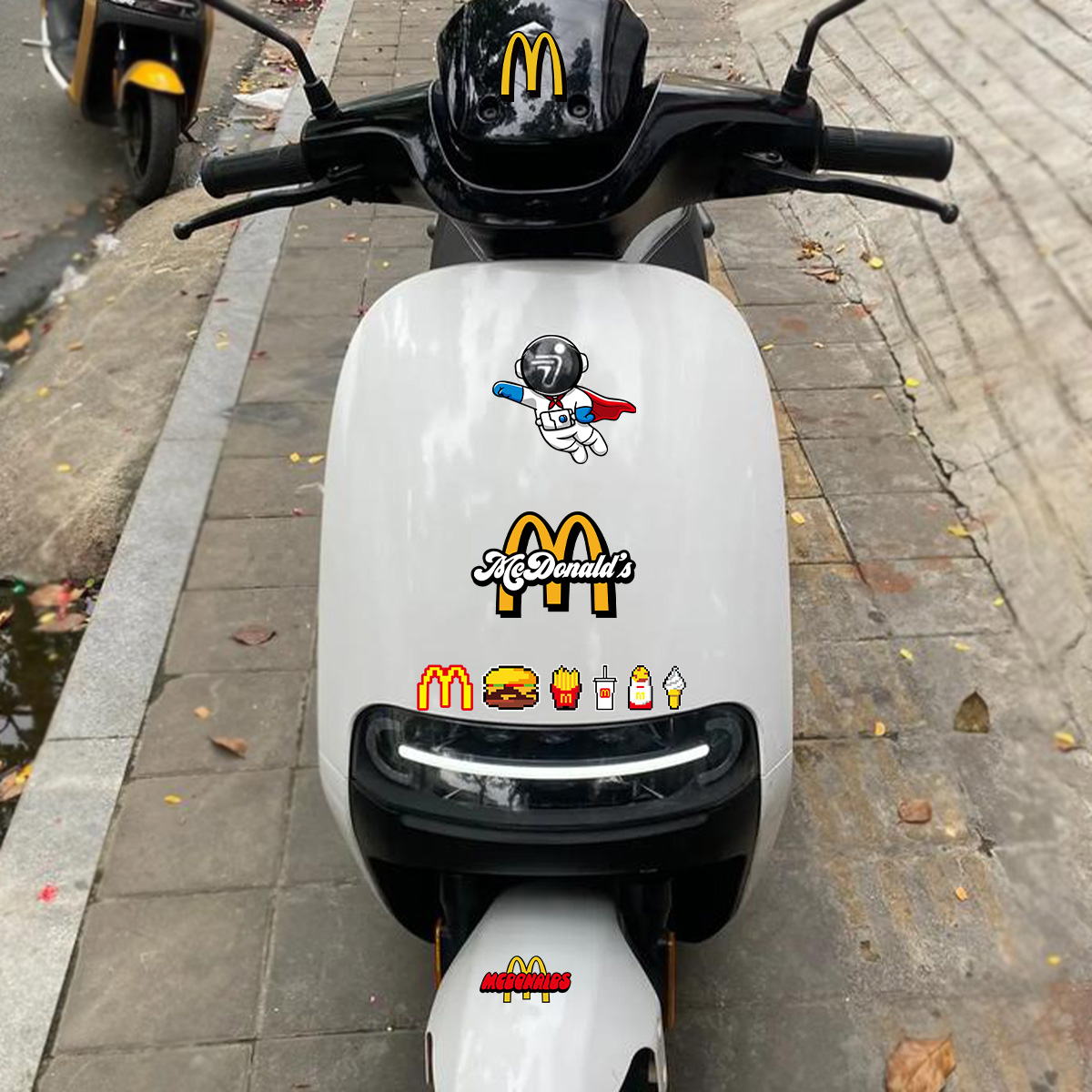麦当劳贴纸适用九号摩托车