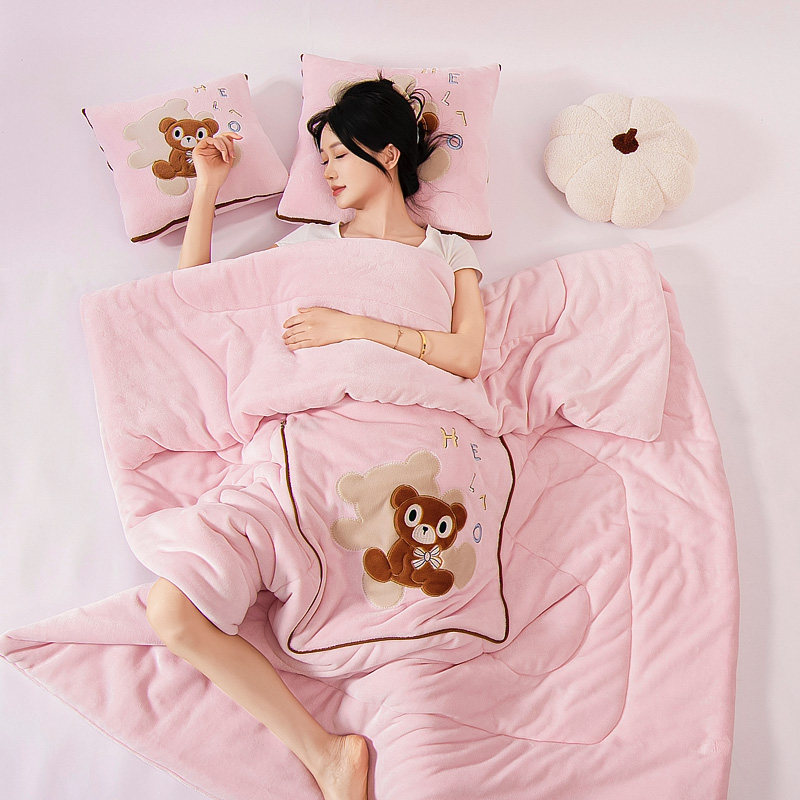 加大加厚抱枕被子两用牛奶绒办公室午睡毯车载二合一折叠高档刺绣