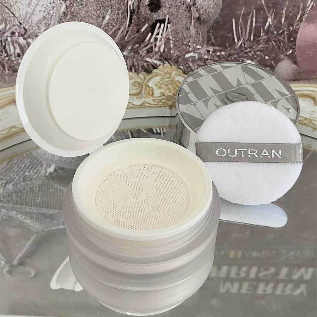 OUTRAN欧特兰云雾控油蜜粉散粉定妆粉持久不脱妆隐形毛孔遮瑕定妆