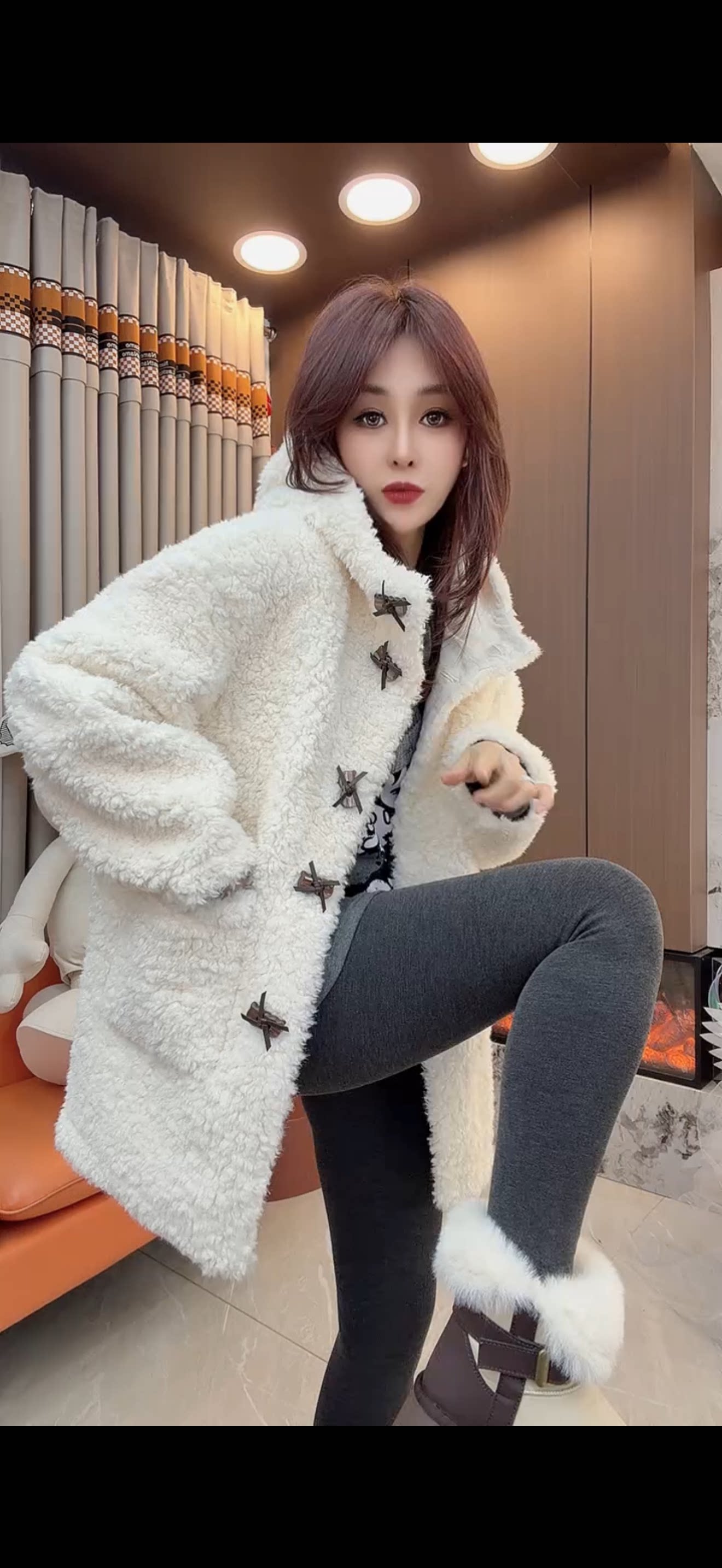 冬季新款时尚加厚保暖羊羔绒连帽女洋气宽松上衣中长款休闲外套