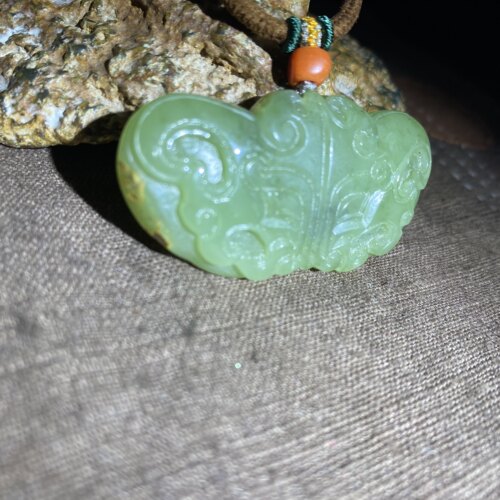马蜂河磨玉饕餮纹吊坠小精品