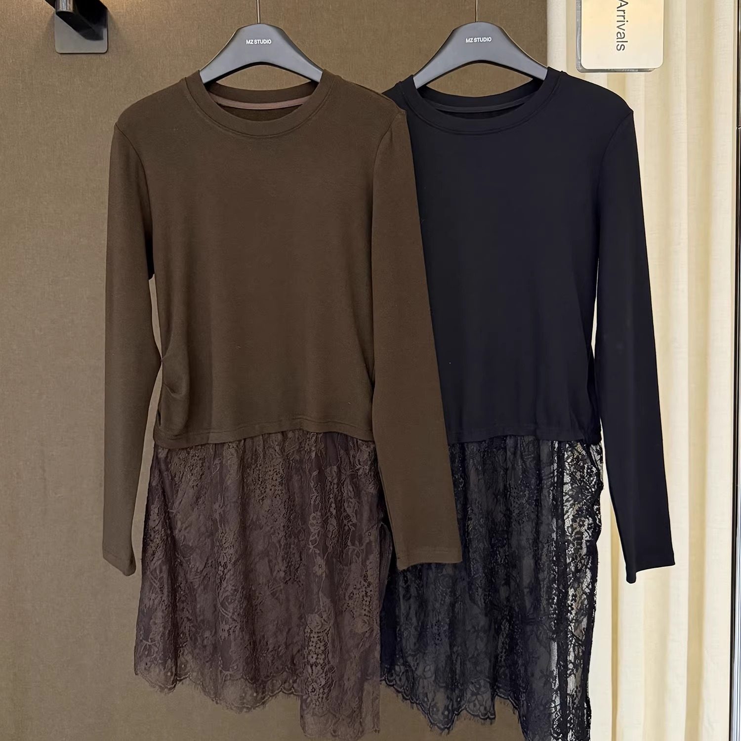 高端欧货冬季新款圆领收腰抽褶侧开叉蕾丝钩花拼接T恤连衣裙女,女装/女士精品,T恤,淘宝优惠券,粉丝福利购,淘宝优惠卷