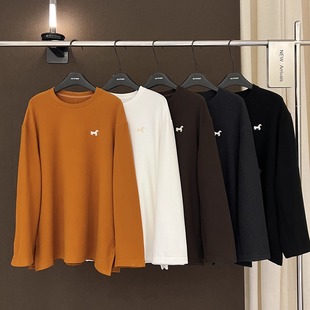 高端欧货冬季新款巨好看的后背虾线设计刺绣侧开叉磨毛打底T恤女