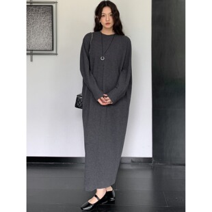 秋冬季新款慵懒风格弥散量感长裙2025宽松显瘦垂坠藏肉休闲连衣裙