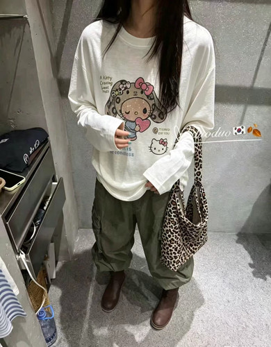 韩系可爱卡通kt猫印花长袖T女早秋圆领宽松慵懒叠穿上衣配豹纹包