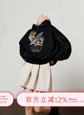 周里物出品「怪异图腾」黑色加绒卫衣女2026春季新款印花连帽上衣