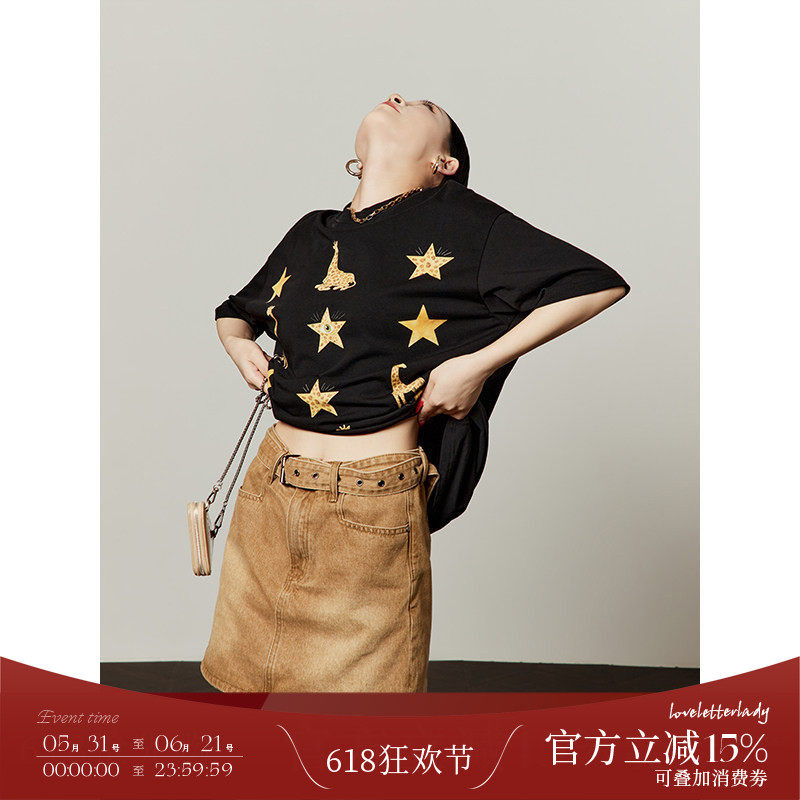 周里物/沙漠色复古高腰牛仔半身裙套装女黑色卡通印花T恤牛仔短裙