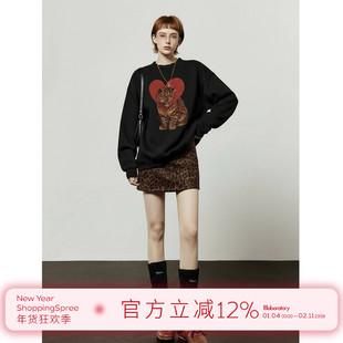 周里物出品「心豹迷情」黑色加绒卫衣女2025秋季新款宽松印花上衣