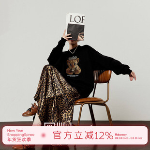 「周里物出品」黑色加绒女2025秋季新款皇冠小豹印花百搭圆领卫衣