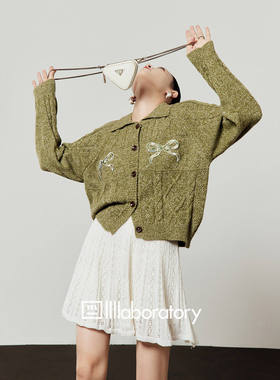 「周里物出品」绿色毛衣女2026春季新款绿蝴蝶结印花宽松针织上衣