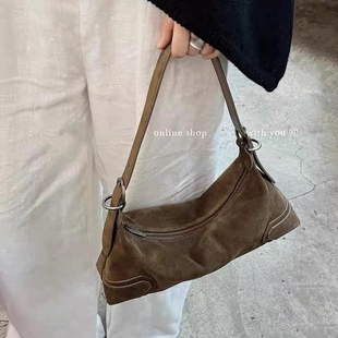 美式小众设计轻奢高级鹿皮绒复古美拉德软皮磨砂酷辣妹机车腋下包