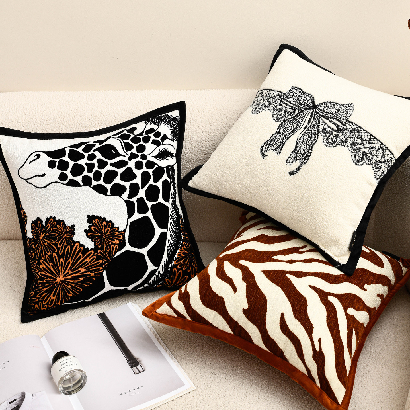 2026新款斑马复古黑白抱枕靠垫沙发客厅淡奶油高级感靠枕大靠背垫