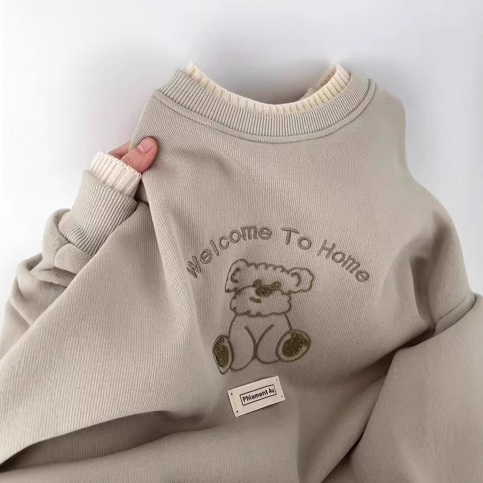 日系小熊刺绣图案假两件圆领卫衣女秋冬新款爆款小个子加绒厚外套