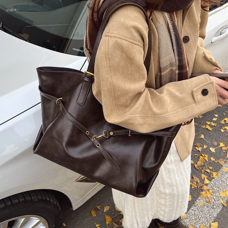 时尚潮托特包女秋冬新款上班通勤腋下包2025大容量休闲单肩包女包