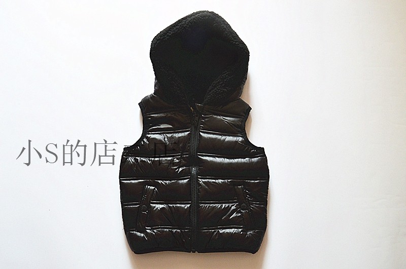 英国女童纯黑色保暖连帽棉袄图片