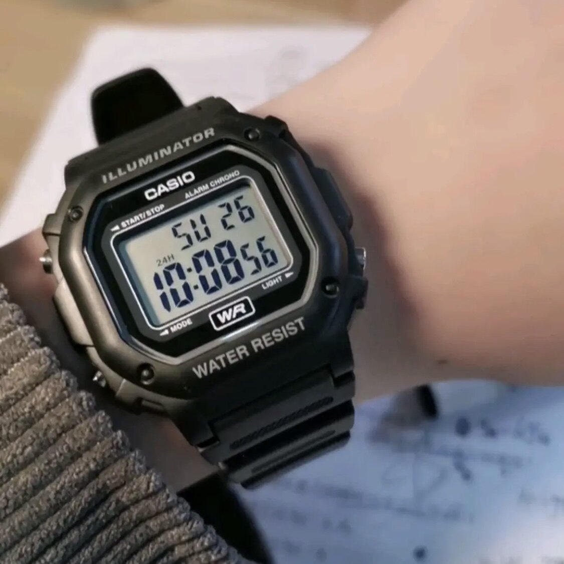 casio卡西欧经典百搭复古时尚休闲数码防水运动电子小方表f108wh
