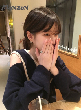 MONZON 设计感小众V领露肩套头毛衣女春秋别致独特宽松显瘦上衣潮