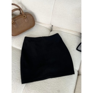 王嘻嘻 秋冬气质显瘦高腰包臀A字半身短裙T567 一轮冬日