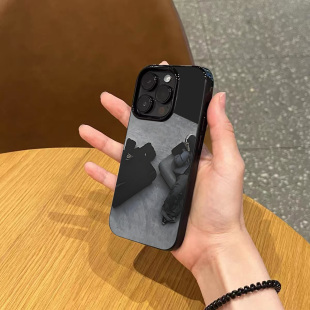 kanye风朋克抽象适用苹果17promax不会撞壳 iphone17亮黑色16pro磨砂13男女12创意15全包防摔软壳 手机壳新款