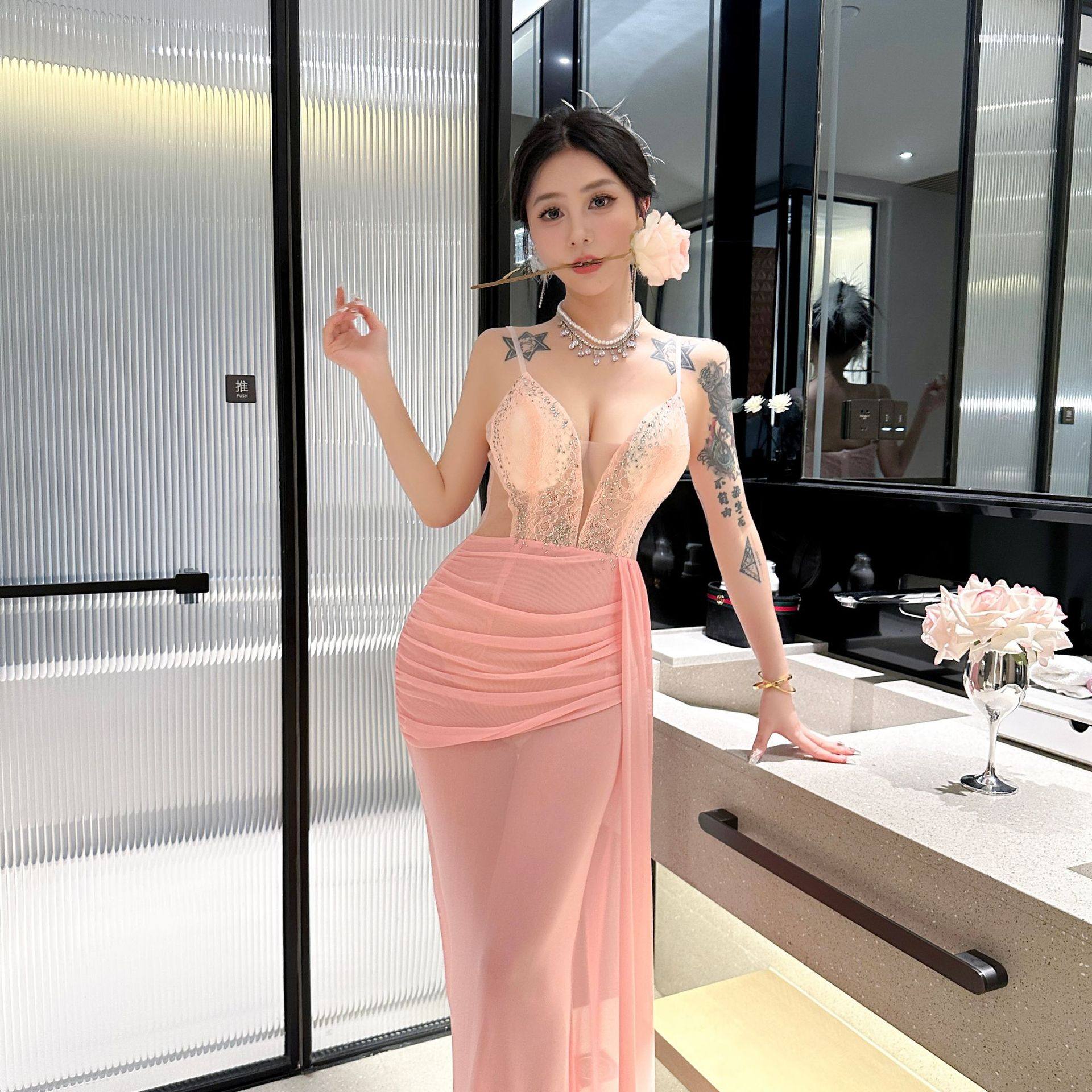 夜店女装2025新款性感露背吊带透视雪纺轻薄飘逸超仙长裙长晚礼服