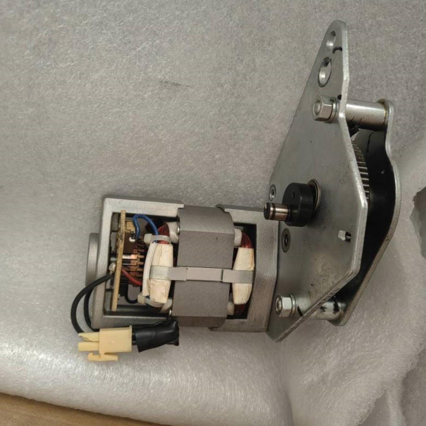 配件峙崎主开关配件蓄能电机AMR-1B1C UVT22B31BART-1AVR-1C议价