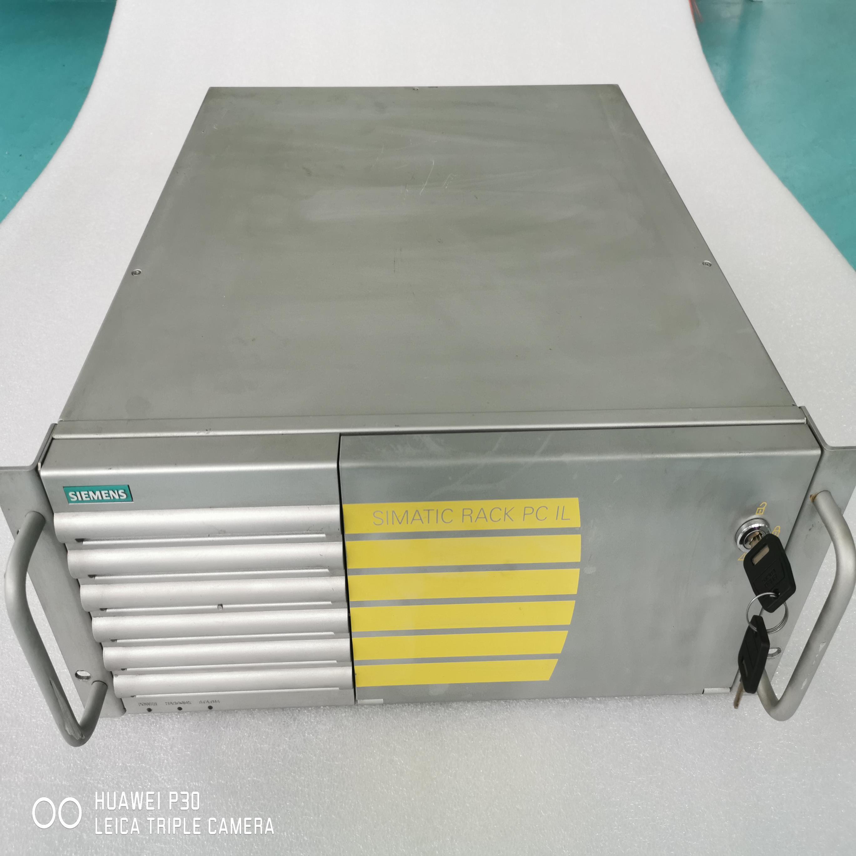 配件SIEMENS工控机，RACK PC IL 43，6AG4011-2CA10-1