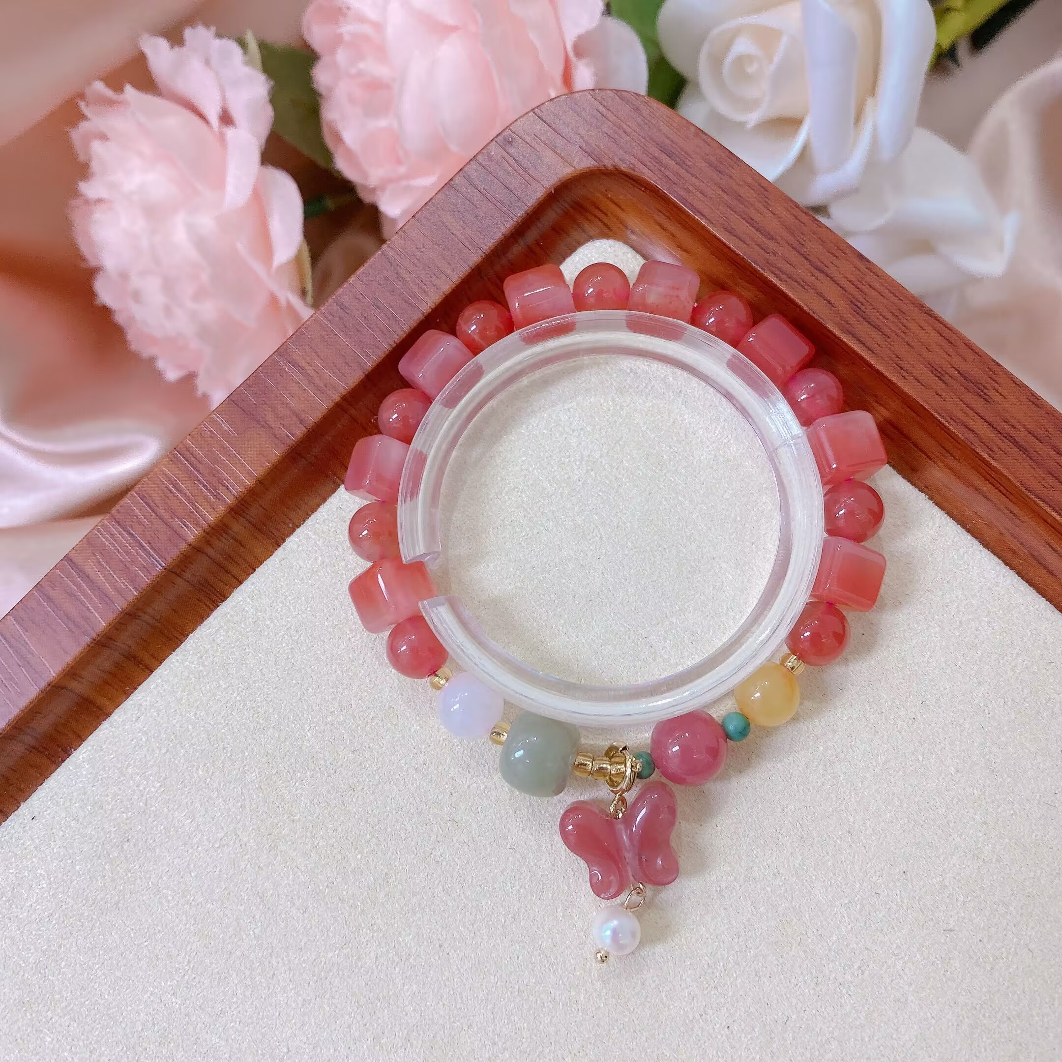 纯天然盐源玛瑙水蜜桃粉红手串原创diy新中式蝴蝶转运手链卡8mm