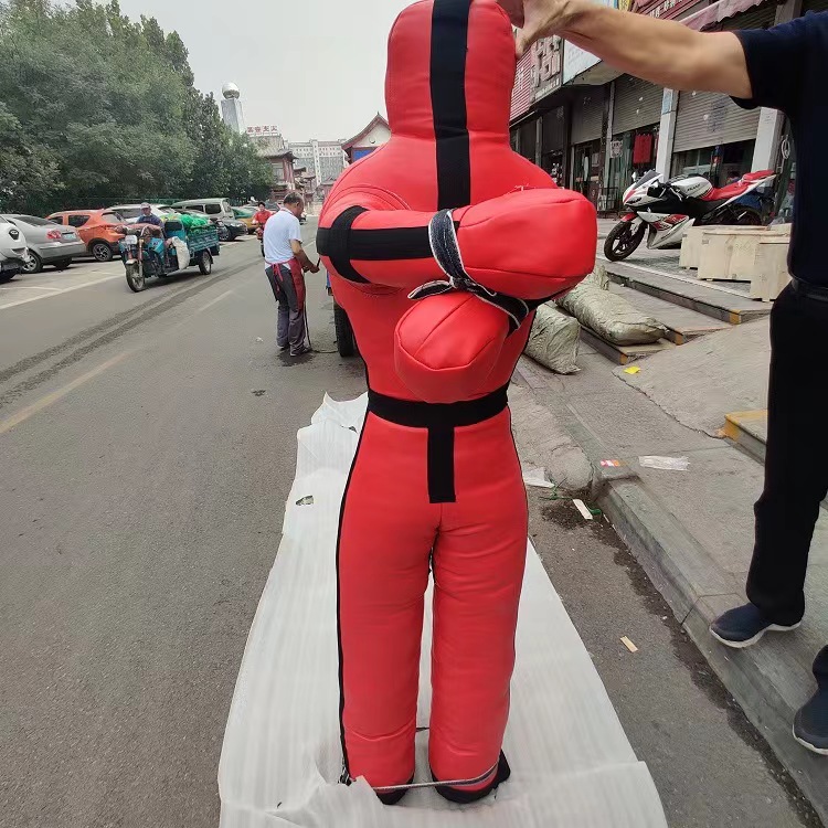 消防摔跤假人格斗训练