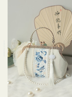 神隐手作原创国风复古刺绣汉服包包珍珠旗袍手提包毛绒口金包清汉