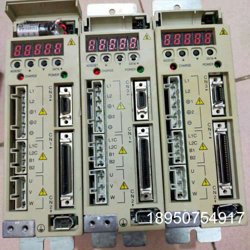 议价驱动器的三台SGDM-A3ADA-R两台SGDM-A