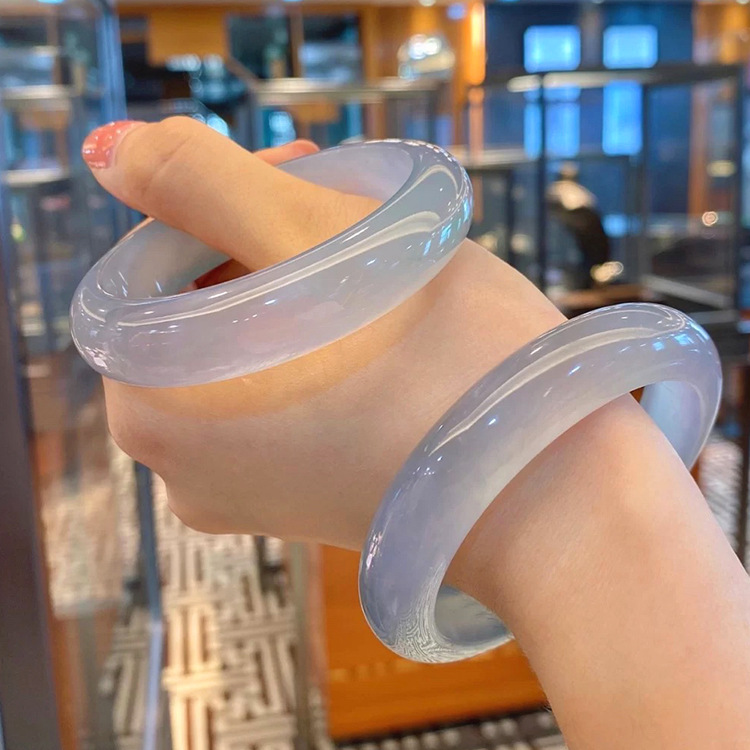 缅甸老坑冰种翡翠玉手镯高冰透明正圈贵妃女晴水淡紫罗兰飘花