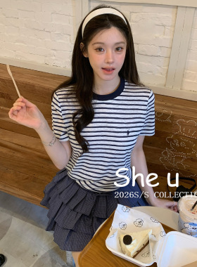SHE U十三行韩系学院风刺绣条纹上衣2026夏季新款宽松休闲百搭T恤