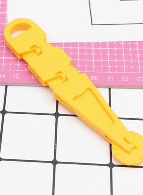 超轻粘土人偶衣服花纹手办工具收纳黄色滚轮抹刀压花器压痕笔