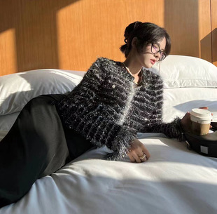 亮丝闪闪圆领单排扣长袖毛茸茸流苏开衫毛衣淑女甜美短款上衣外套
