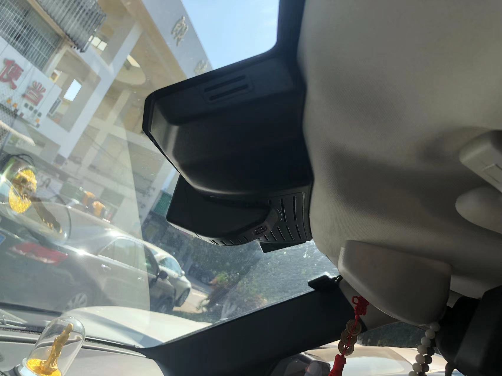 路虎卫士运动版专用行车记录仪