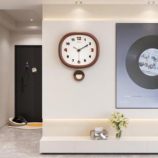 创意轻奢钟表挂钟客厅2024新款 简约大气餐厅装 饰表家用时钟挂墙