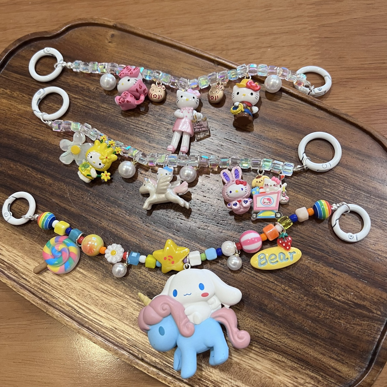 日韩卡通可爱水晶串珠KT猫玉桂狗小女警手机链包挂钥匙扣背夹挂链