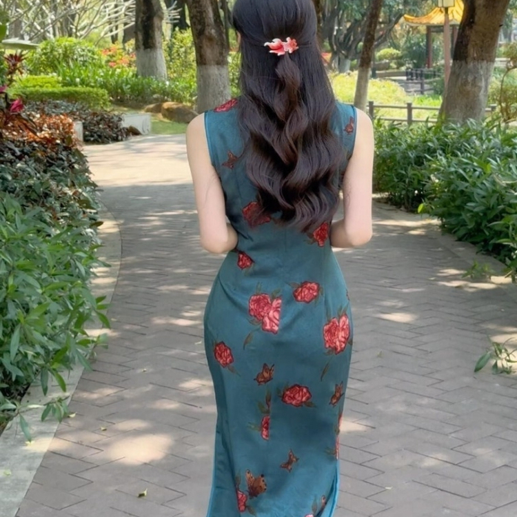 专柜撤回蓝色印花旗袍连衣裙女2025新中式国风收腰修身无袖开叉裙