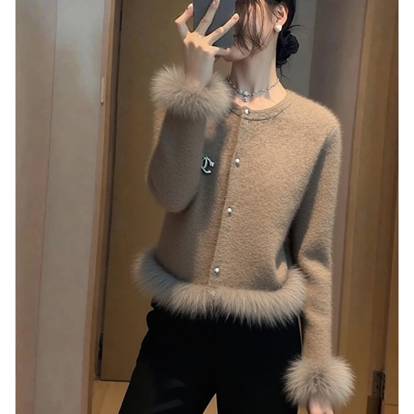 外贸撤回毛边拼接上衣秋冬不撞款轻奢高端时髦洋气卡其色毛衣外套