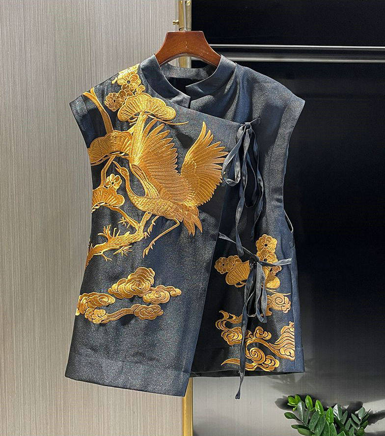 一线品牌撤柜女装中国风重工刺绣马甲女改良新中式背心桑蚕丝上衣,女装/女士精品,马夹,淘宝优惠券,粉丝福利购,淘宝优惠卷