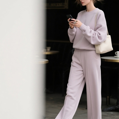 外贸撤回宽松休闲设计感2025秋冬新款浅紫色圆领卫衣阔腿裤两件套