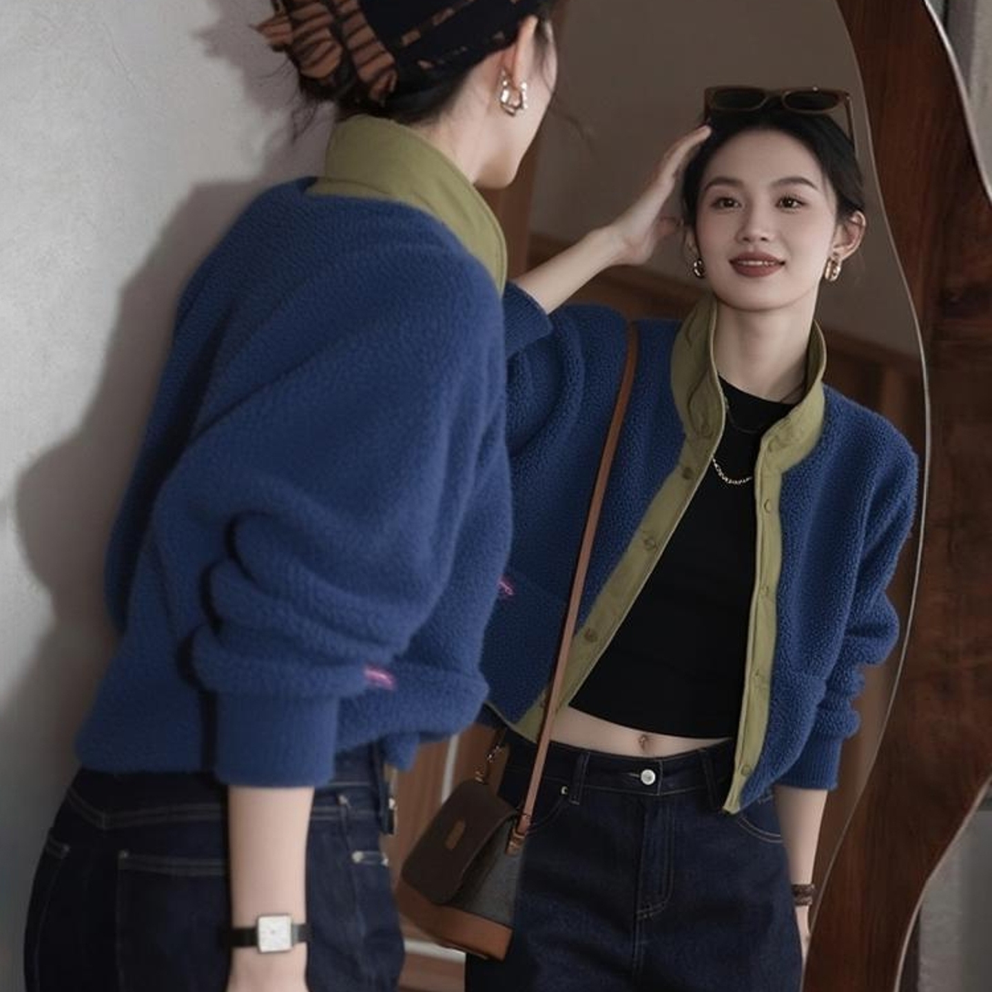 外贸撤回漂亮洋气独特高级感超好看今年流行蓝色拼接羊羔毛外套女