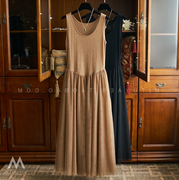 羊毛针织U领网纱背心裙