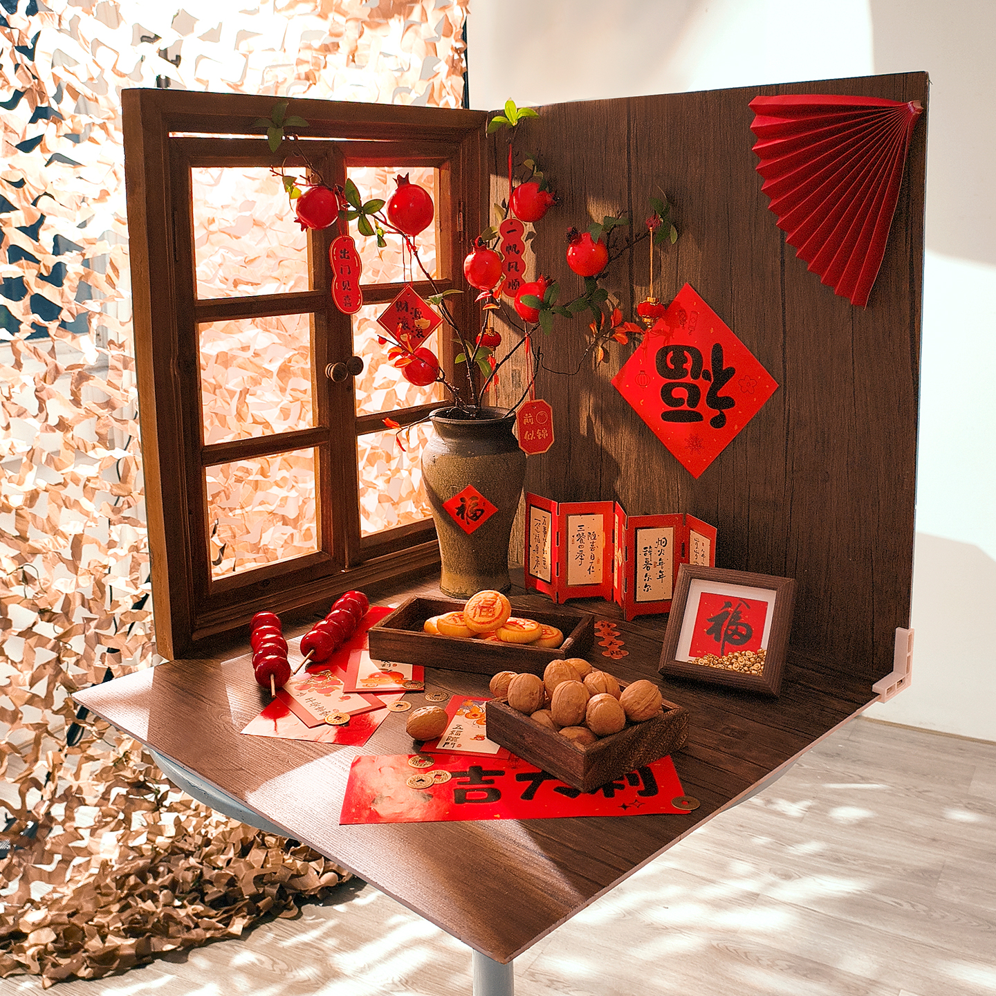 新年装饰拍照道具假窗户造景复古美食高级氛围感拍摄场景布置红色对联糖葫芦小摆件搭建一整套木纹摄影背景板