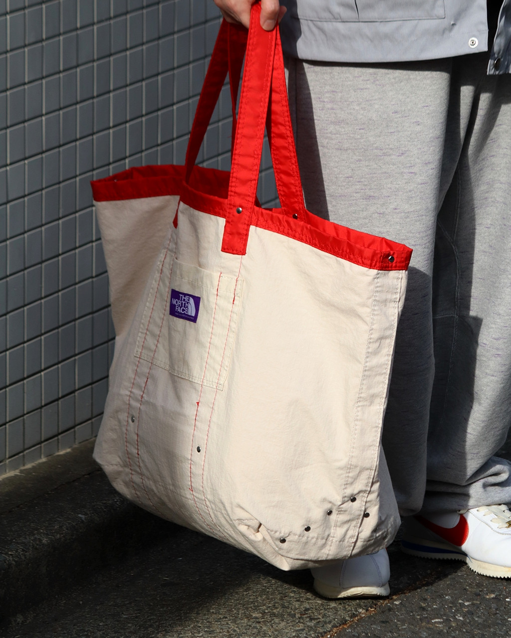 【代购】TNF北面紫标26ss Field tote bag双面大容量户外托特拎包,运动包/户外包/配件,挎包/拎包/休闲包,淘宝优惠券,粉丝福利购,淘宝优惠卷